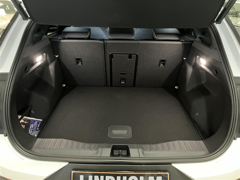 Ford Explorer 77 Premium Extended Range 5d