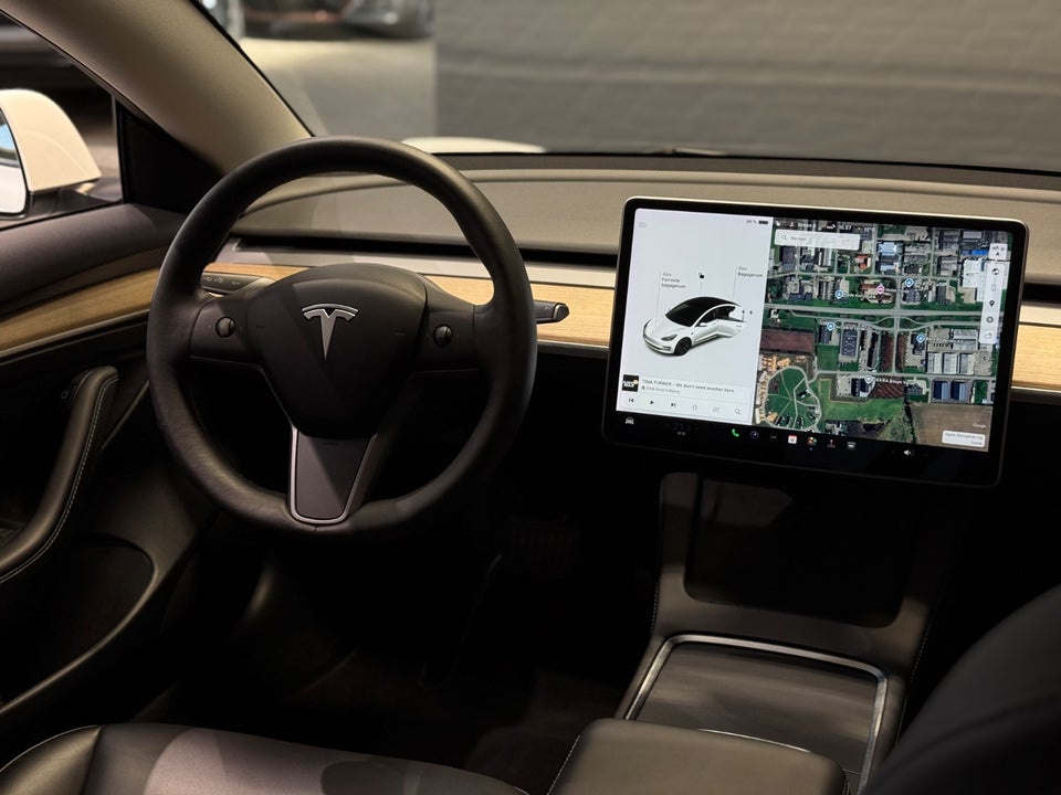 Tesla Model 3 Long Range AWD 4d