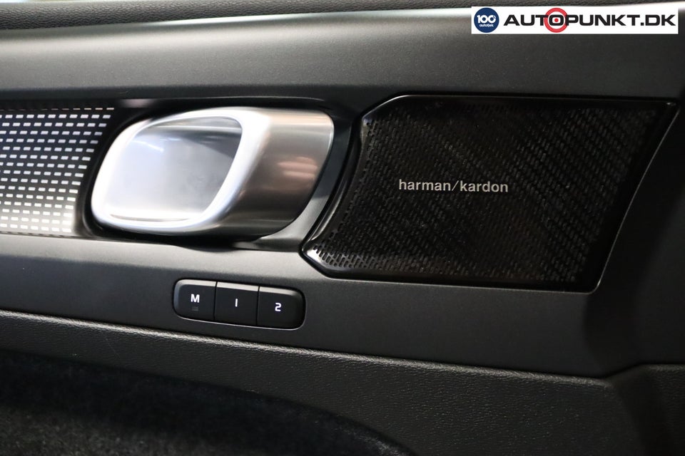 Volvo XC40 P6 ReCharge Pro 5d