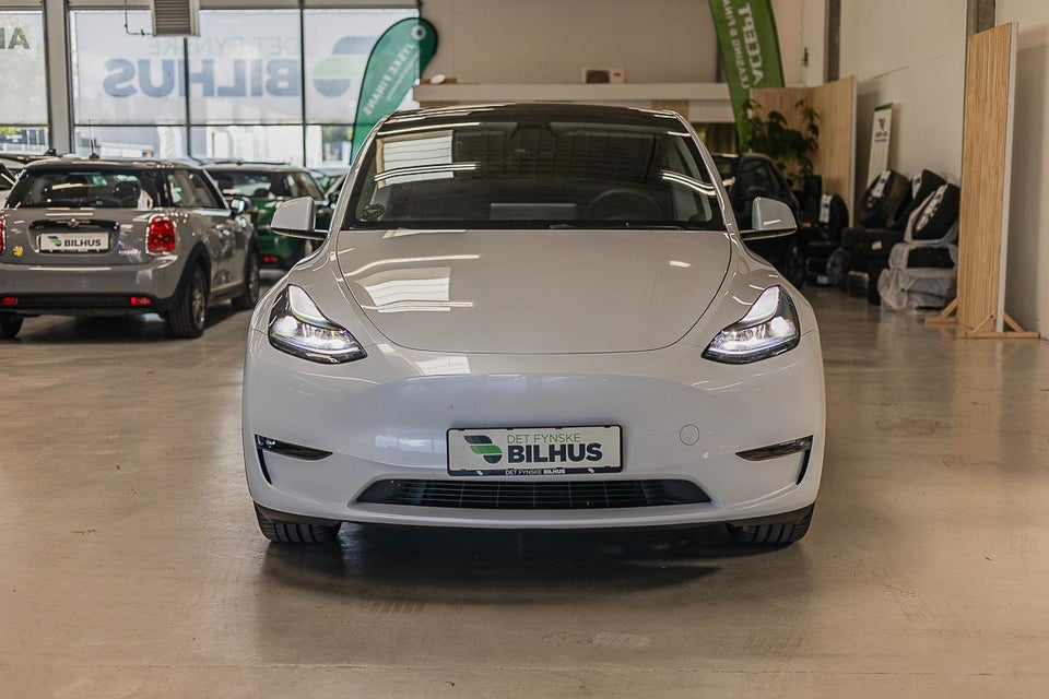 Tesla Model Y Long Range AWD 5d