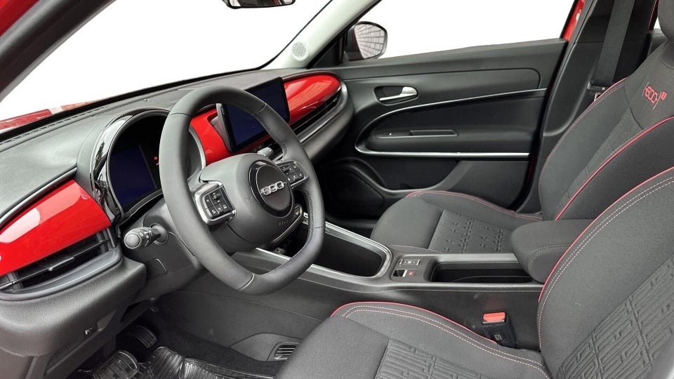 Fiat 600e 54 (RED) 5d