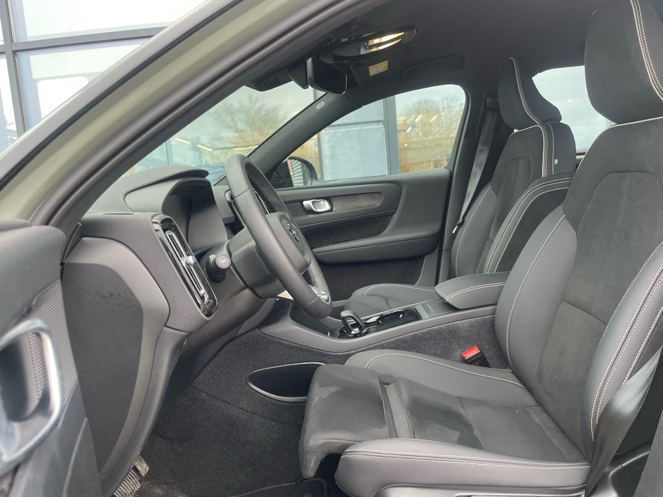 Volvo XC40 ReCharge Extended Range Core 5d