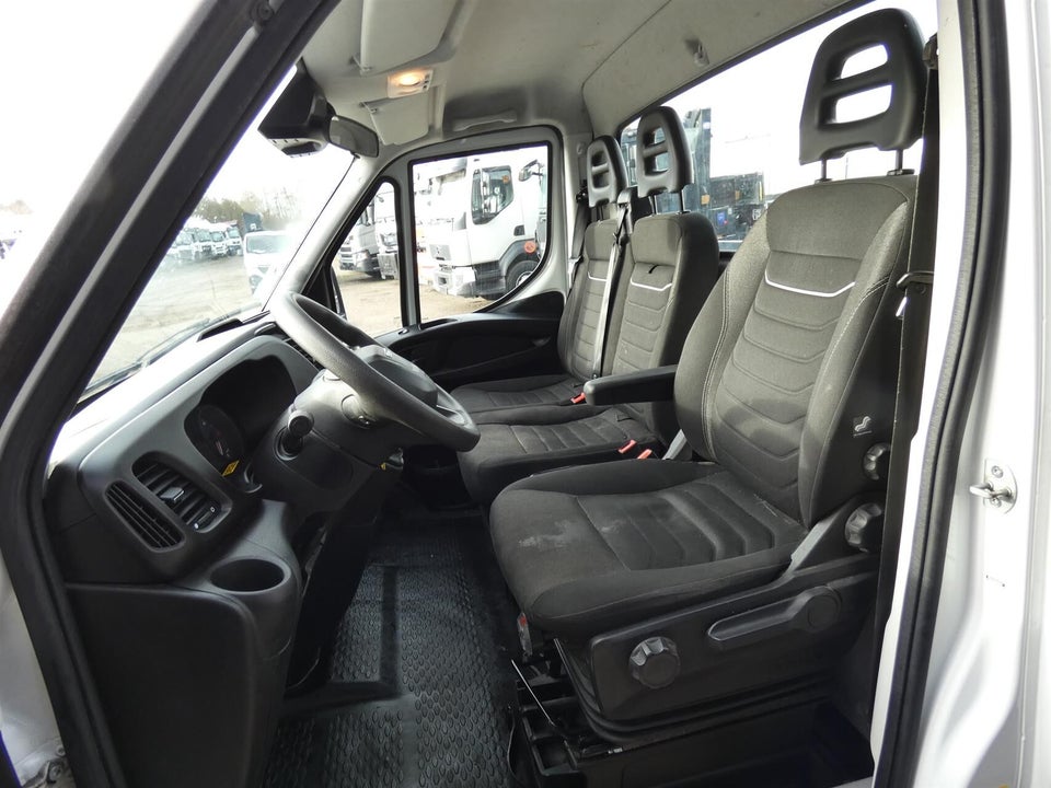 Iveco Daily 2,3 35S14 4100mm Lad 2d