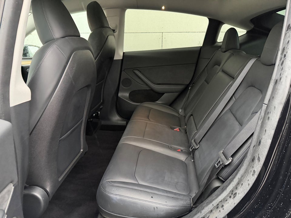 Tesla Model Y RWD 5d