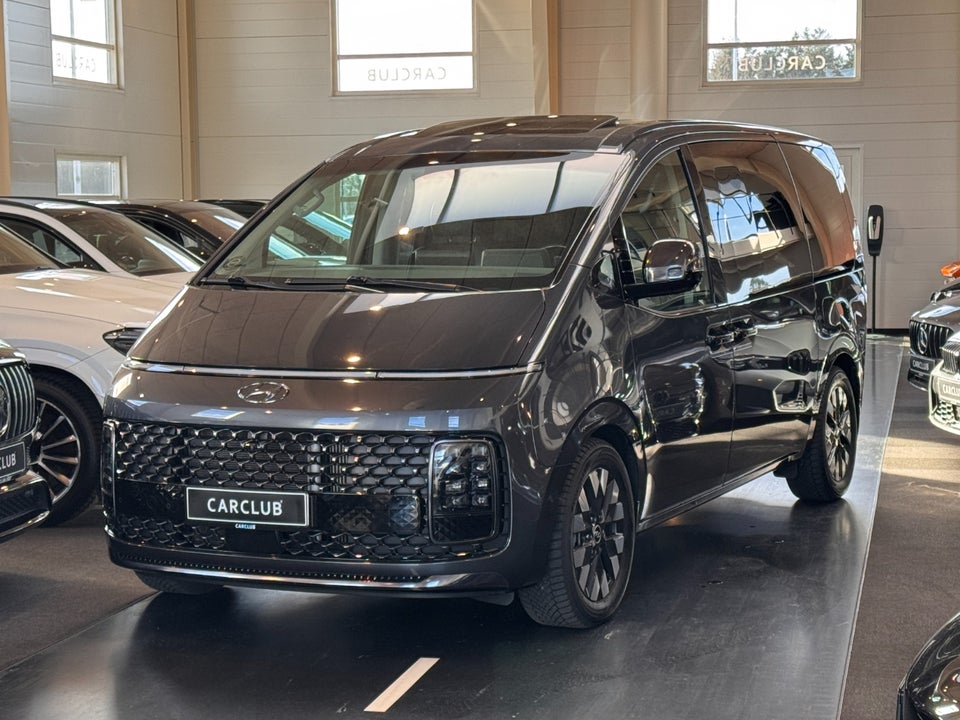 Hyundai Staria 2,2 CRDi Signature aut. AWD 5d