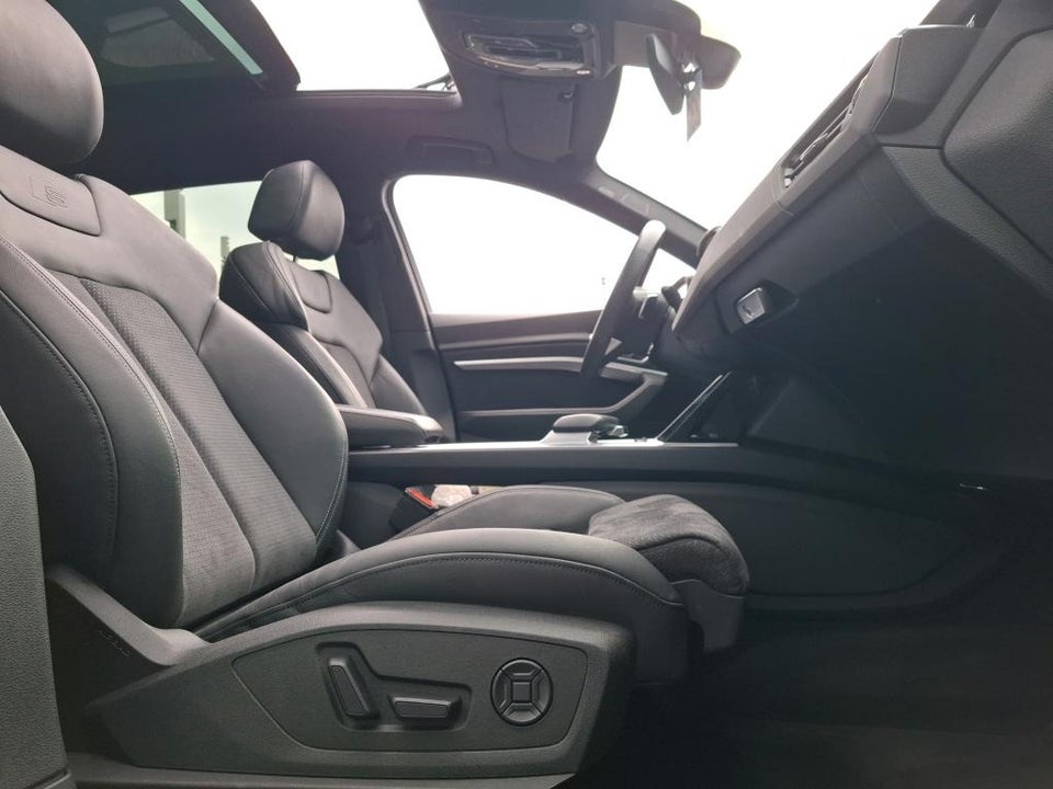 Audi e-tron 55 S-line quattro 5d