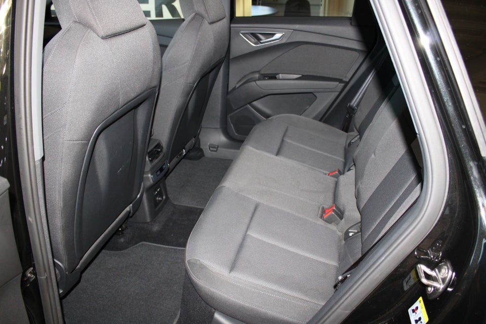 Audi Q4 e-tron 40 Advanced 5d