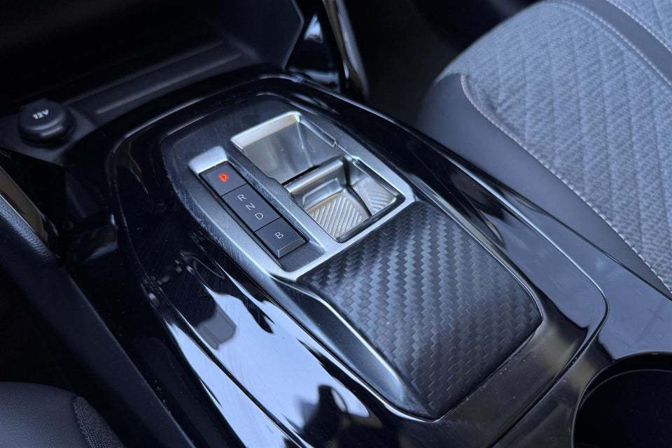Peugeot e-208 50 Style 5d