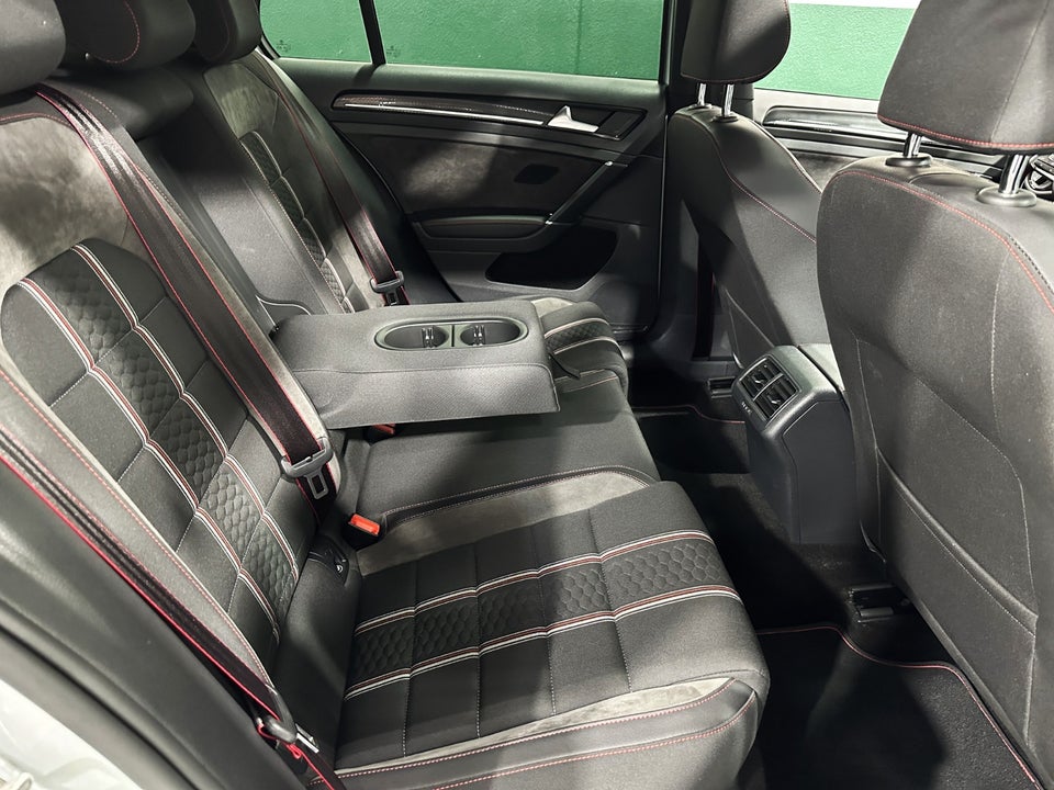 VW Golf VII 2,0 GTi Clubsport DSG 5d