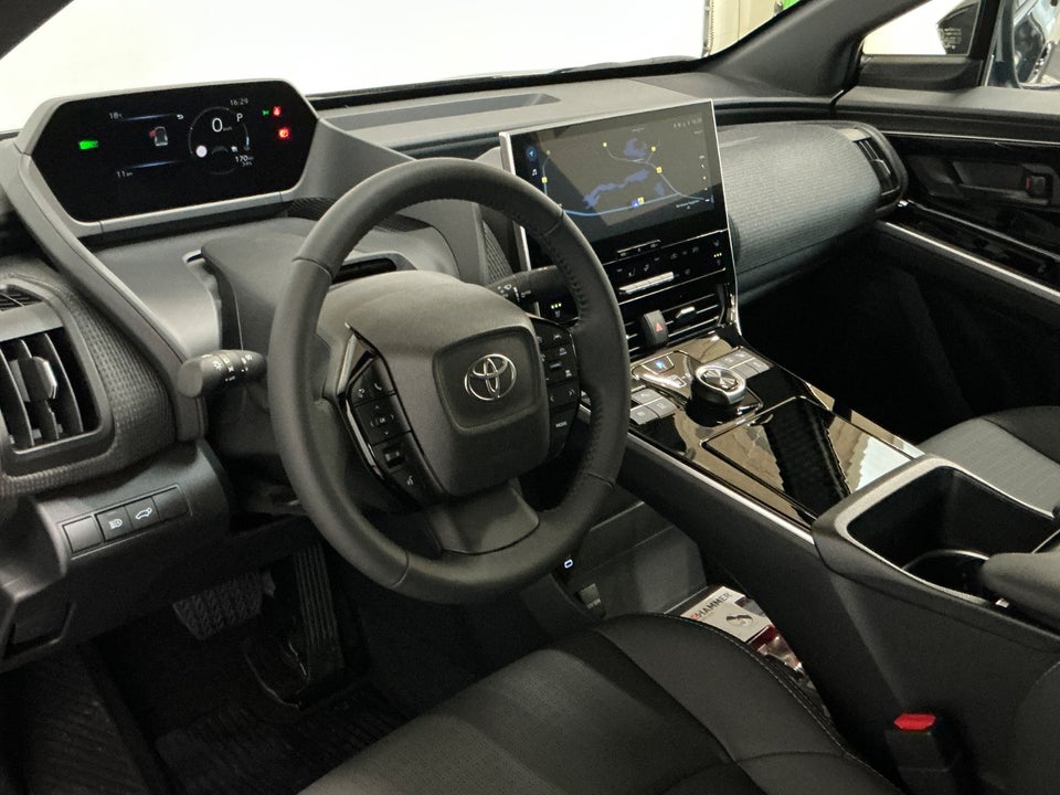 Toyota bZ4X Executive 5d