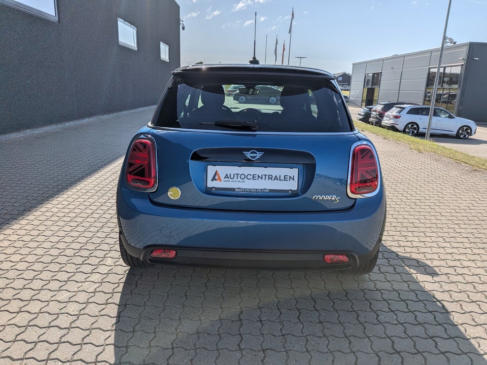 MINI Cooper SE Classic 3d