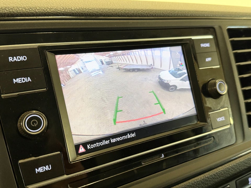 VW Crafter 35 2,0 TDi 177 Kassevogn L3H1 aut.