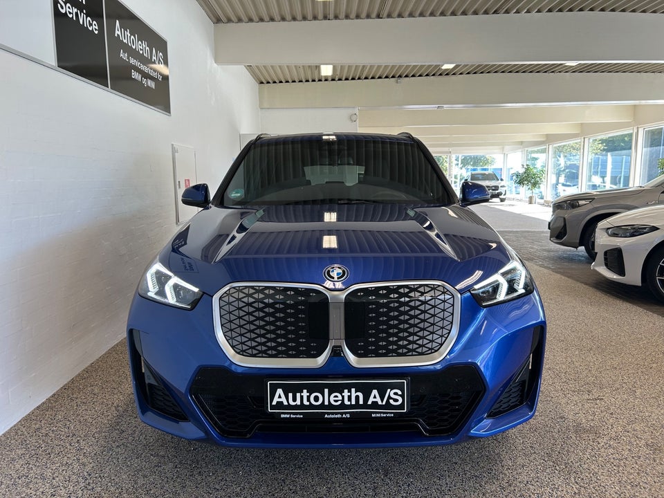 BMW iX1 xDrive30 Fully Charged 5d
