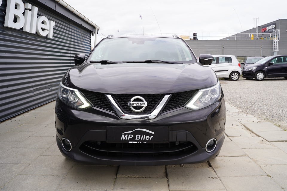 Nissan Qashqai 1,6 dCi 130 Tekna 5d