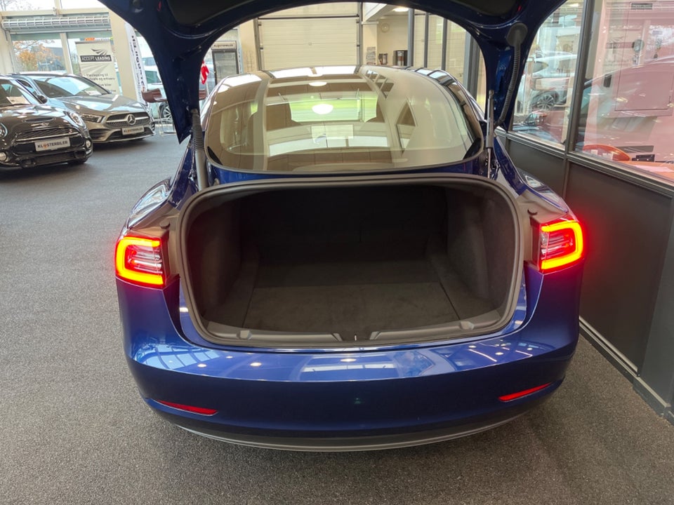 Tesla Model 3 Long Range RWD 4d