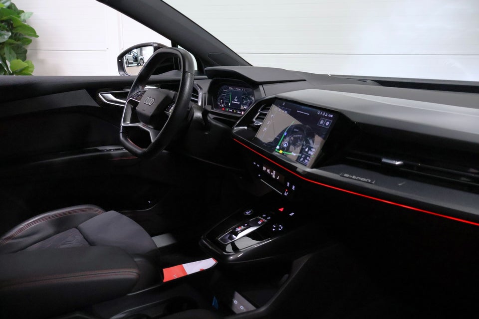Audi Q4 e-tron 40 S-line 5d