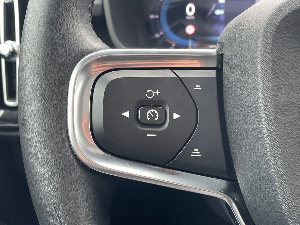 Volvo EC40 Extended Range Black Edition Ultra 5d