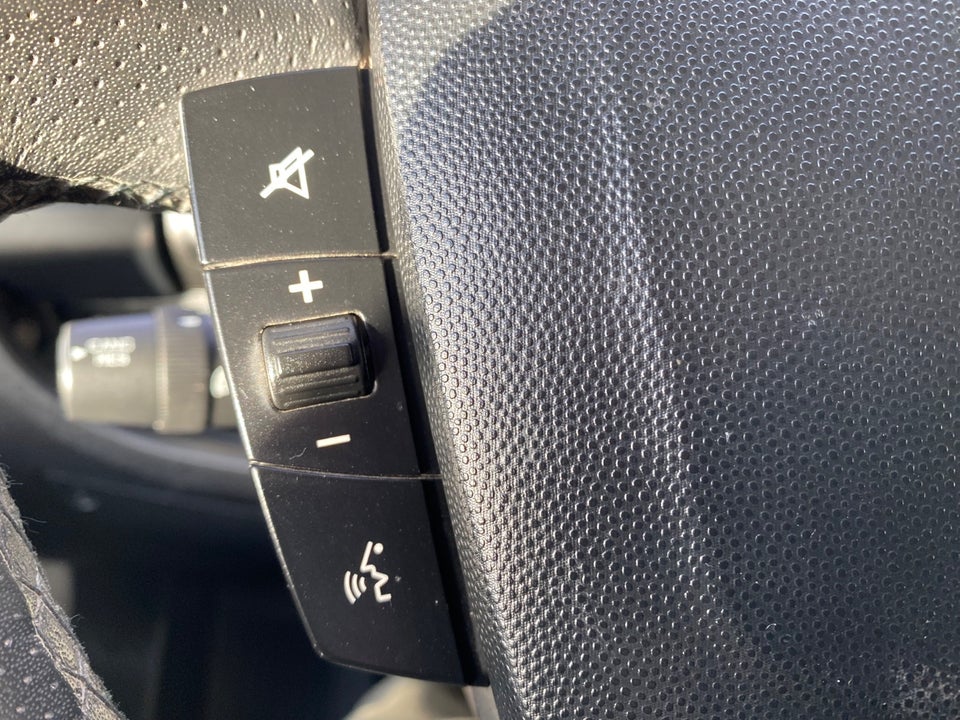 Peugeot Boxer 330 2,2 BlueHDi 140 L2H1 Premium