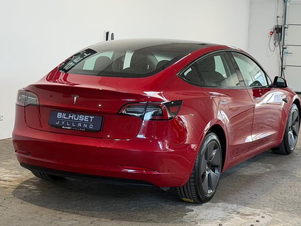 Tesla Model 3 RWD 4d
