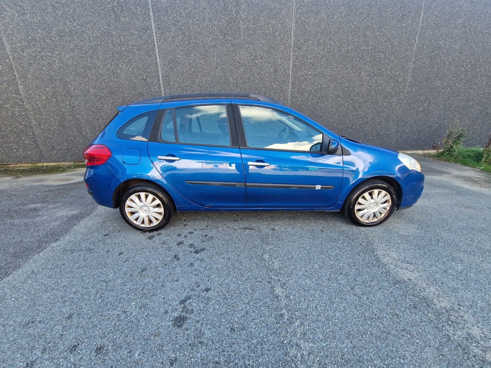 Renault Clio III 1,2 16V Advantage 5d