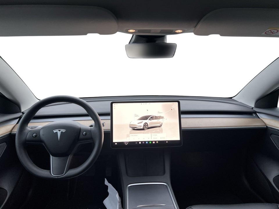 Tesla Model 3 Long Range RWD 4d