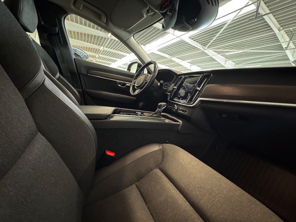 Volvo V90 2,0 D4 190 Momentum aut. AWD 5d