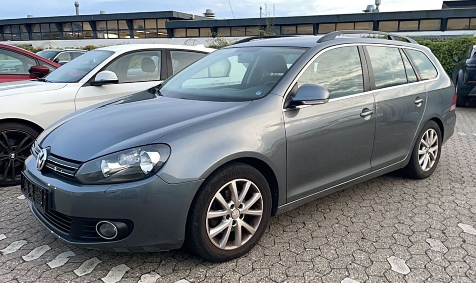 VW Golf VI 1,6 TDi 105 Comfortline Variant BMT 5d