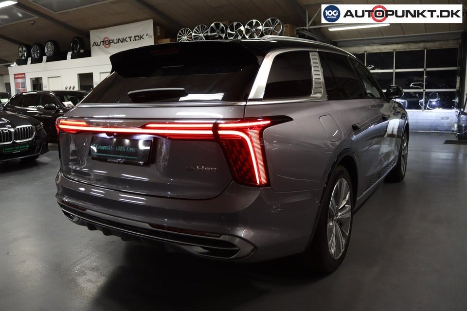 Hongqi E-HS9 99 Exclusive 5d