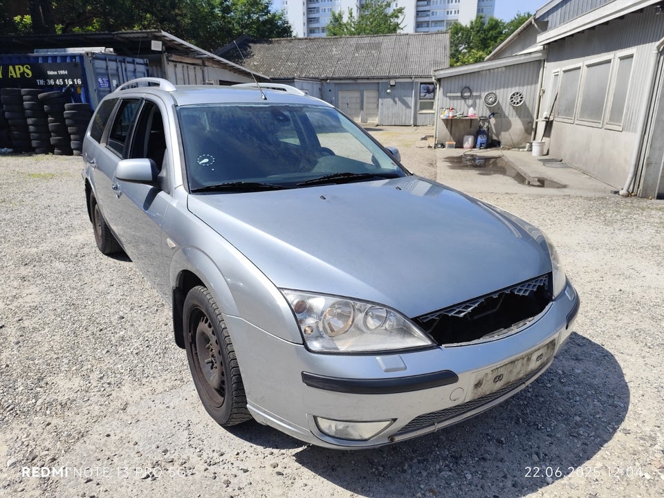 Ford Mondeo 2,0 145 Ambiente stc. 5d