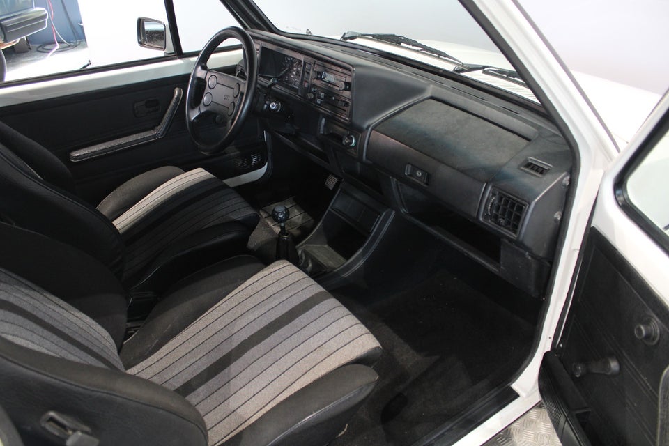 VW Golf I 1,8 GTi Pirelli 3d