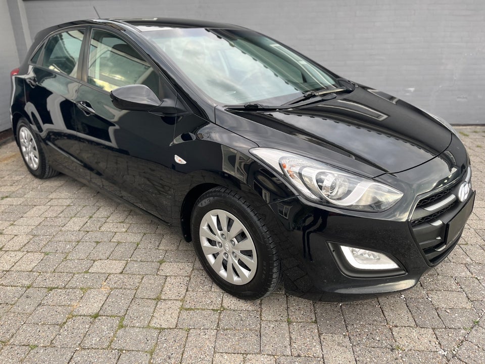 Hyundai i30 1,6 GDi Style Eco 5d