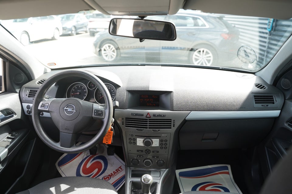 Opel Astra 1,4 16V Enjoy 5d