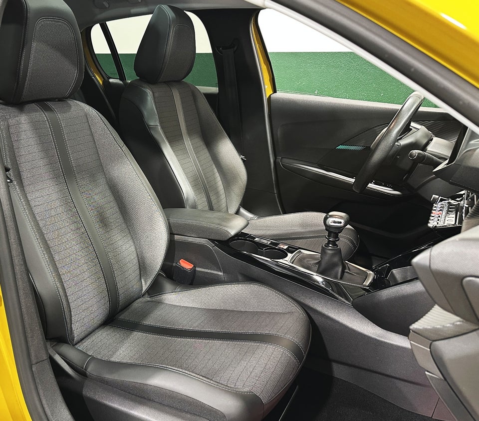 Peugeot 208 1,5 BlueHDi 100 Allure Sky 5d