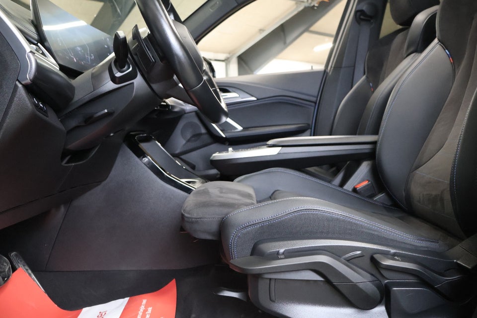 BMW iX1 xDrive30 Charged M-Sport 5d