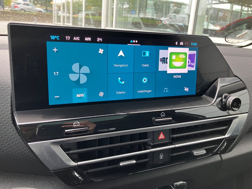 Citroën ë-C4 X 50 Shine 4d