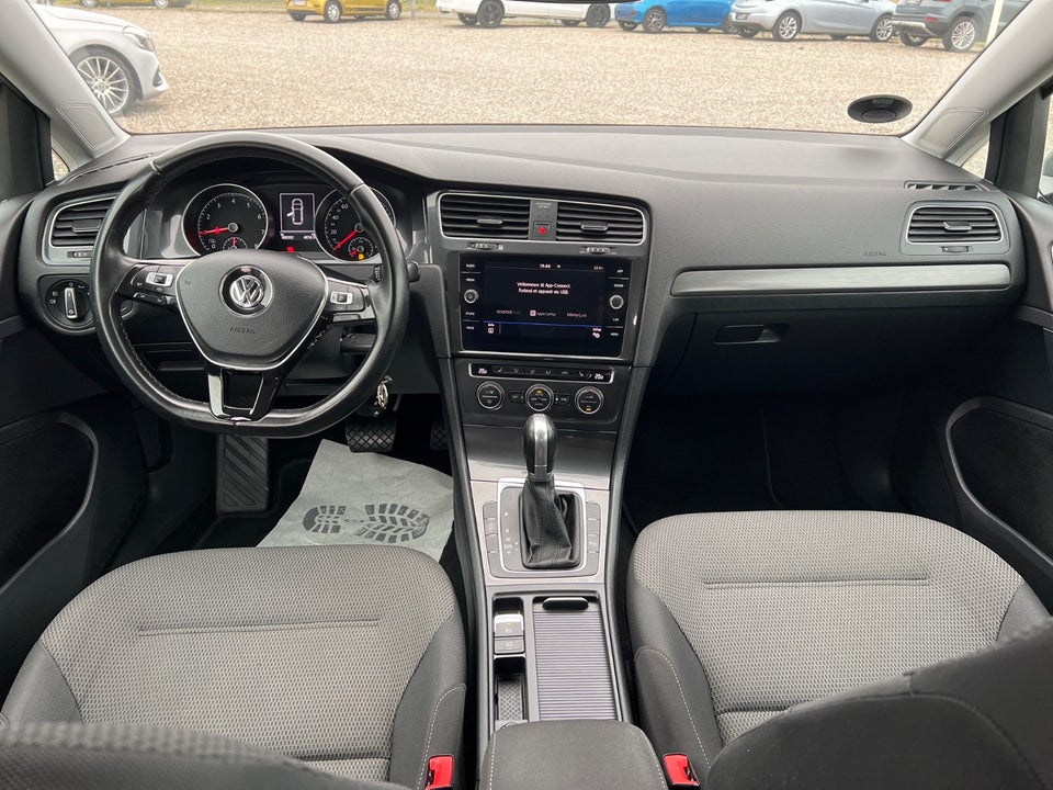 VW Golf VII 1,5 TSi 130 Comfortline Variant DSG 5d