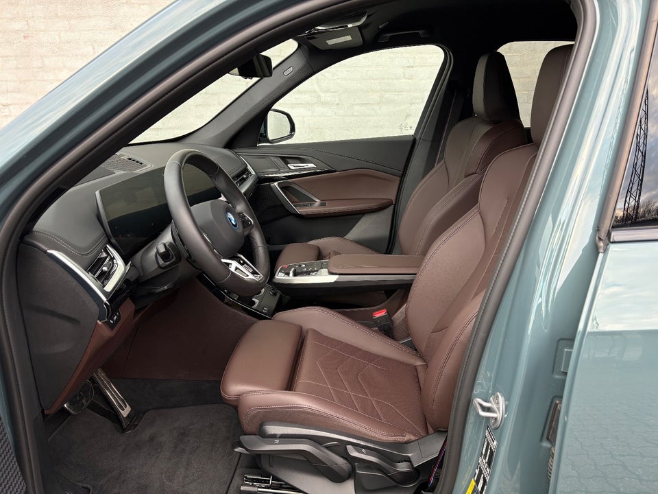 BMW iX1 eDrive20 M-Sport Pro 5d