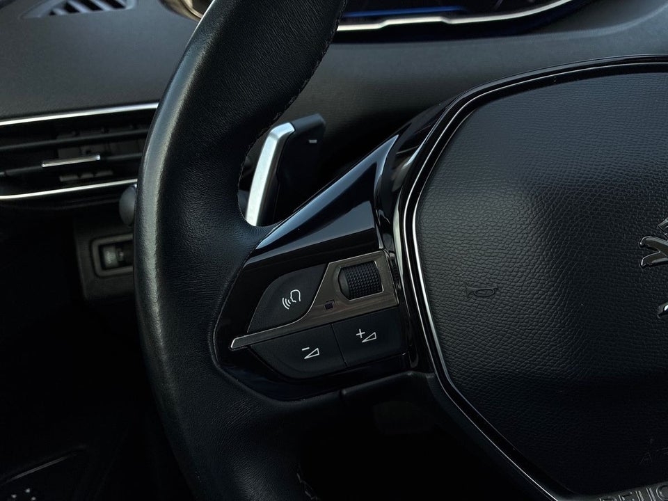 Peugeot 3008 1,5 BlueHDi 130 Allure Pack EAT8 5d