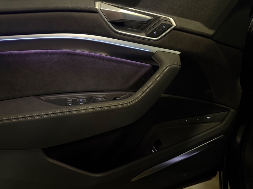 Audi e-tron 55 S-line quattro 5d
