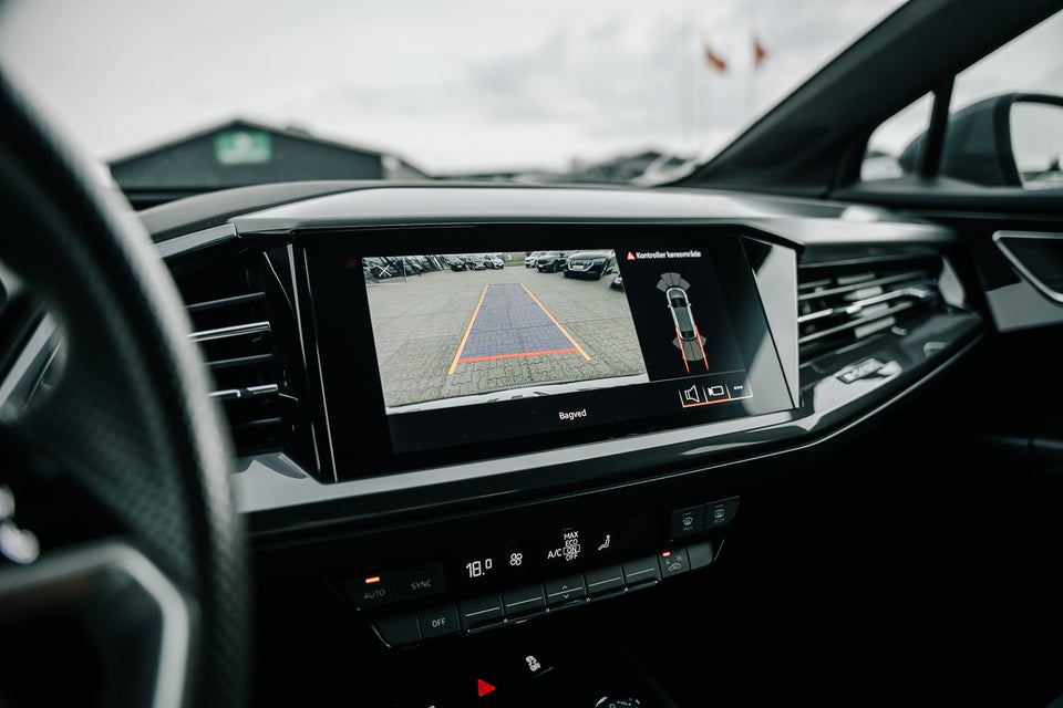 Audi Q4 e-tron 40 S-line Sportback 5d