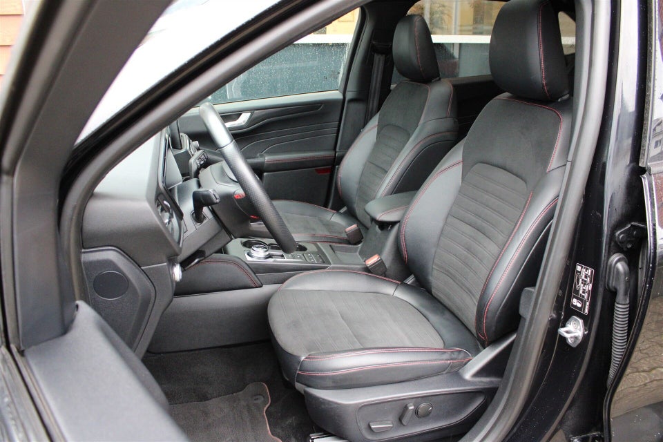 Ford Kuga 2,5 PHEV ST-Line X CVT 5d