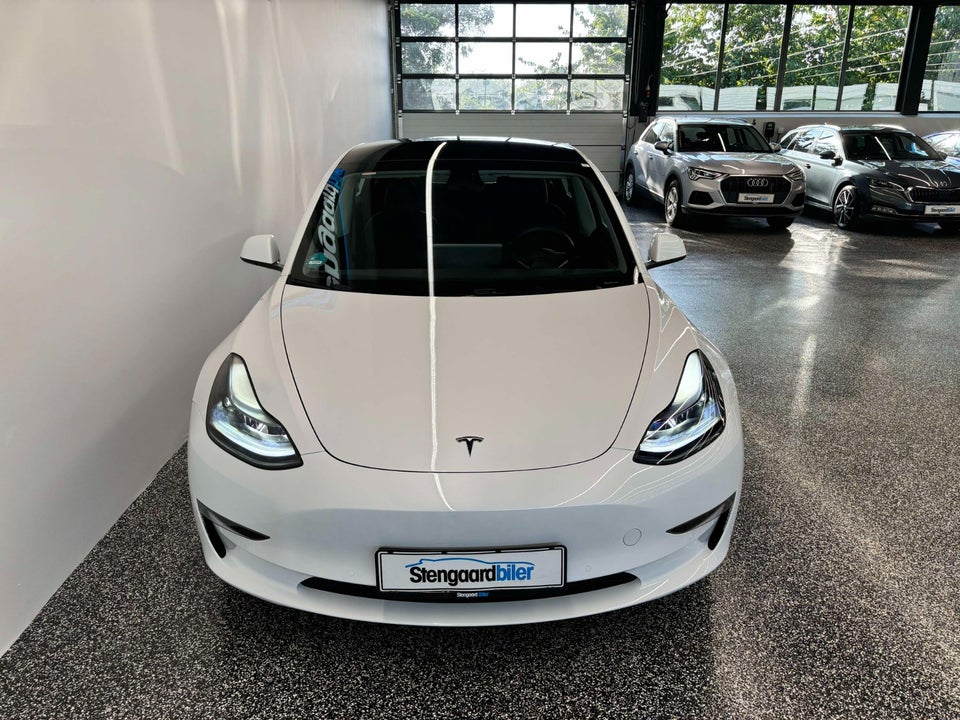 Tesla Model 3 Long Range AWD 4d