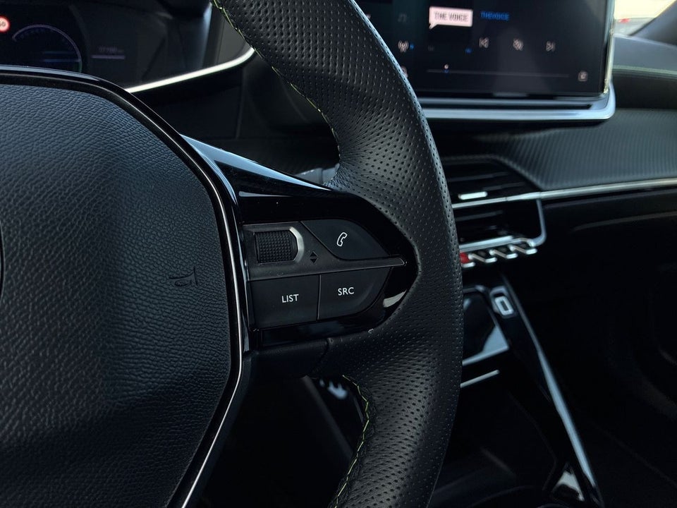 Peugeot e-2008 54 GT 5d