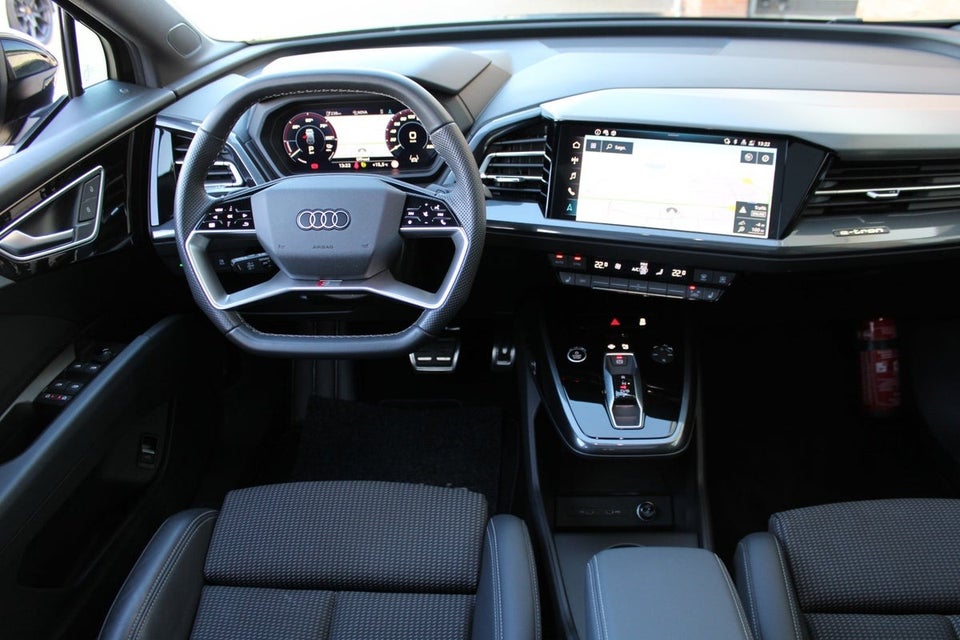 Audi Q4 e-tron 45 S-line 5d