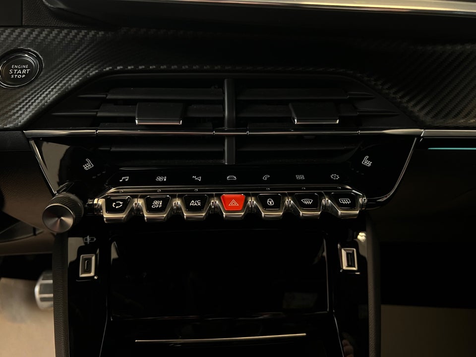 Peugeot 208 1,2 PureTech 100 GT 5d