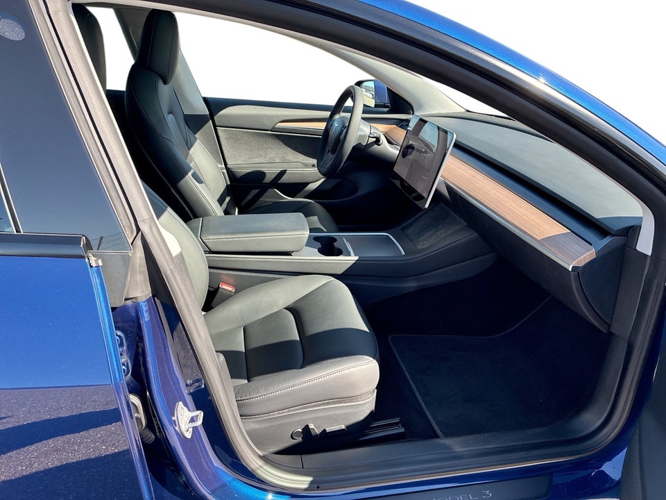 Tesla Model 3 Standard Range+ RWD 4d
