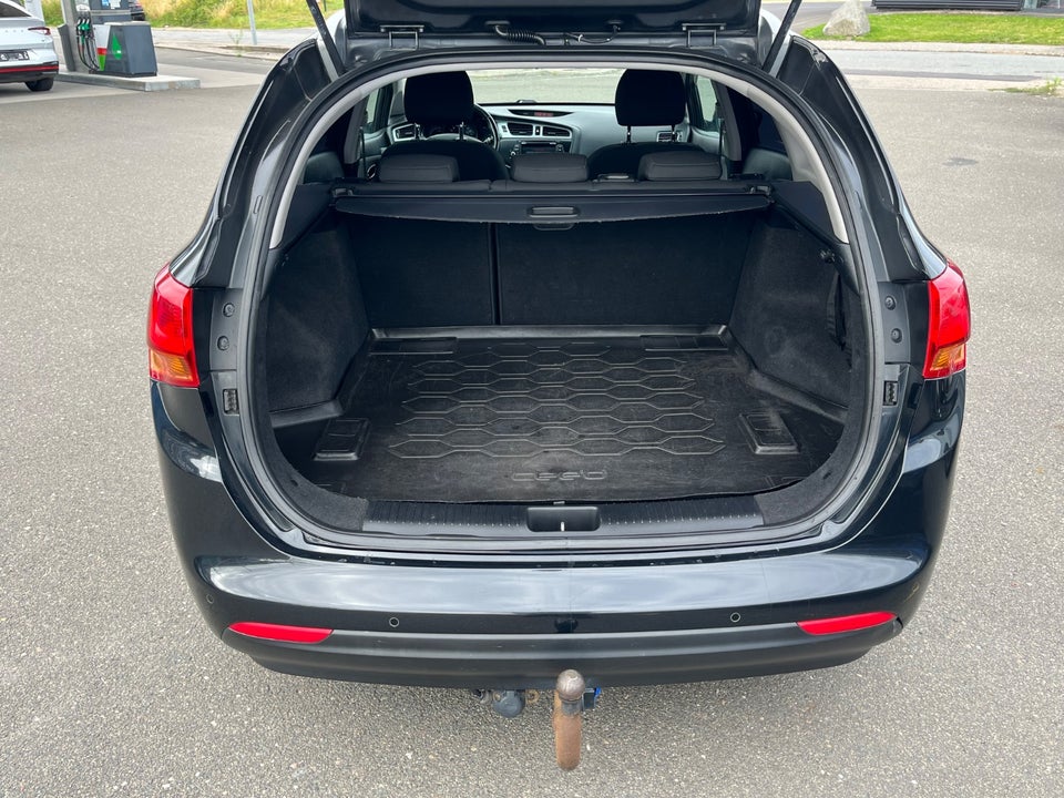 Kia Ceed 1,4 CVVT Family+ SW 5d