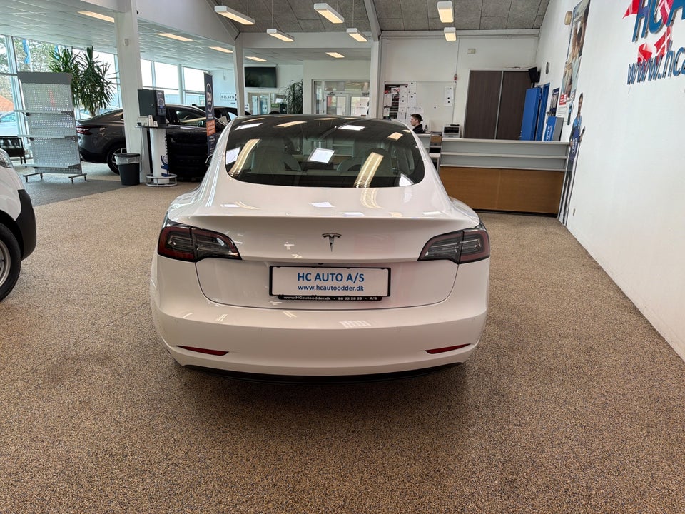 Tesla Model 3 RWD 4d