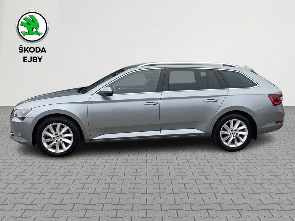 Skoda Superb 2,0 TDi 150 Style Combi DSG 5d