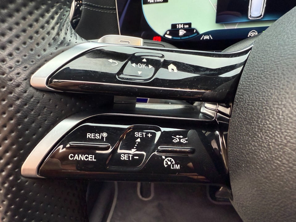 Mercedes E300 de 2,0 AMG Line stc. aut. 5d